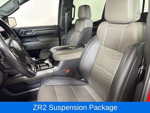 Used 2022 Chevrolet Silverado 1500 ZR2 w/ Technology Package AWD/4WD image 12