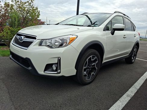 Used 2017 Subaru Crosstrek 2.0i Premium AWD/4WD image 3