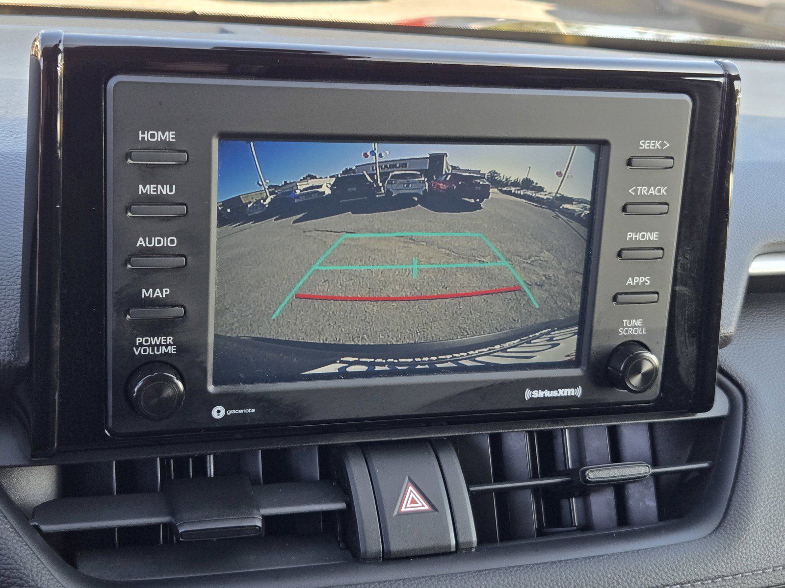 Used 2021 Toyota RAV4 XLE w/ Convenience Package FWD image 17