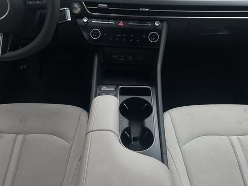 Used 2025 Hyundai Sonata SEL FWD image 15