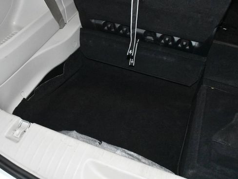 Used 2024 Chrysler Pacifica Touring-L image 31