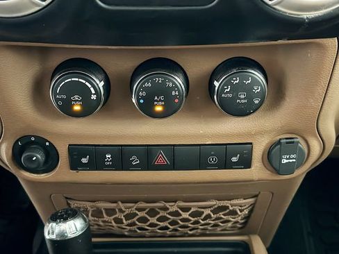 Used 2014 Jeep Wrangler Unlimited Rubicon w/ Max Tow Package AWD/4WD image 14