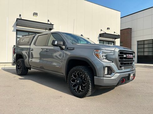 Used 2020 GMC Sierra 1500 AT4 w/ Technology Package AWD/4WD image 1