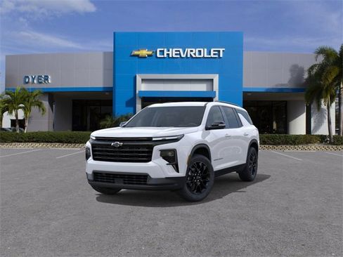 New 2026 Chevrolet Traverse LT image 9