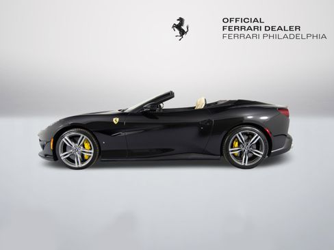 Certified 2019 Ferrari Portofino image 5
