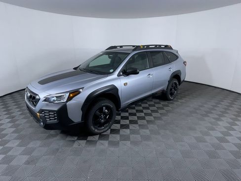 Used 2025 Subaru Outback Wilderness image 4