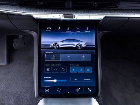 Used 2024 Lucid Air Touring AWD/4WD image 23