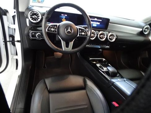 Used 2020 Mercedes-Benz CLA 250 4MATIC image 5