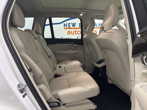 Used 2019 Volvo XC90 T6 Momentum AWD/4WD image 17