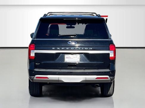 Used 2022 Ford Expedition XLT AWD/4WD image 6