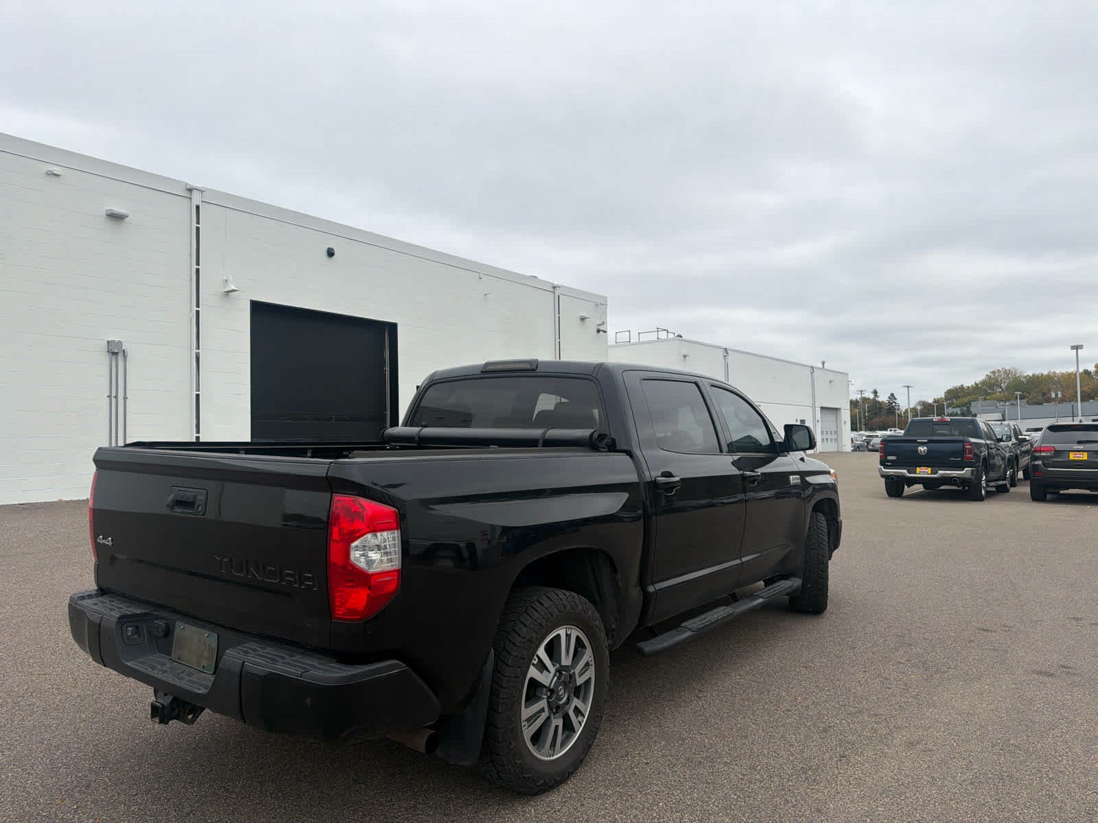 Used 2019 Toyota Tundra Platinum AWD/4WD image 3