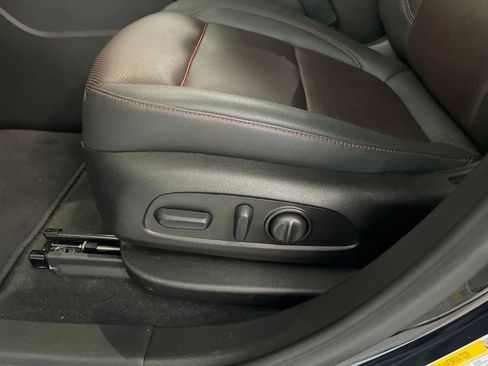 Used 2025 Chevrolet Blazer RS FWD image 56