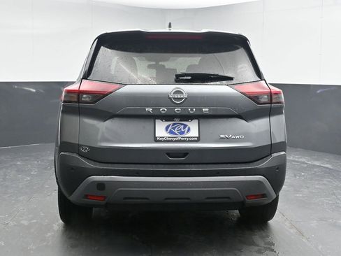 Used 2023 Nissan Rogue SV image 7