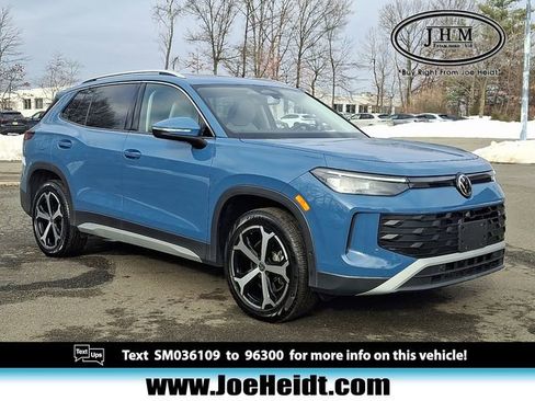 Certified 2025 Volkswagen Tiguan SE w/ Panoramic Sunroof Package image 1