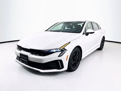 Used 2025 Kia K5 LXS FWD image 1