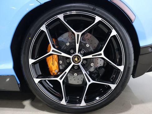 Used 2025 Lamborghini Revuelto AWD/4WD image 21