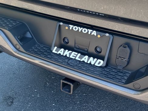 Used 2025 RAM 1500 Big Horn AWD/4WD image 10