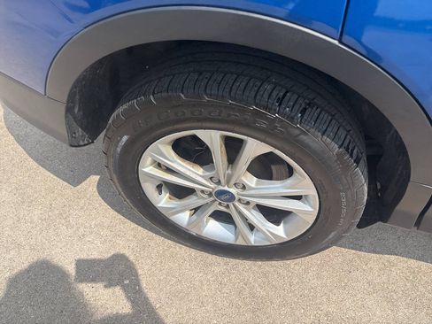 Used 2019 Ford Escape SE FWD image 11