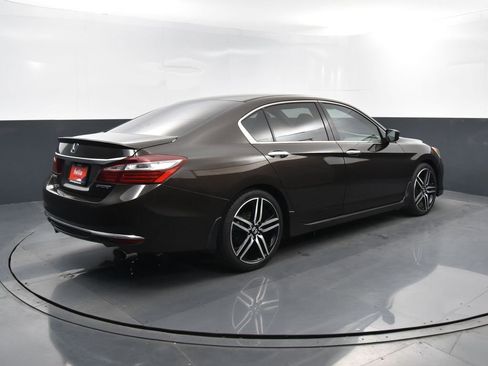 Used 2016 Honda Accord Sport image 26