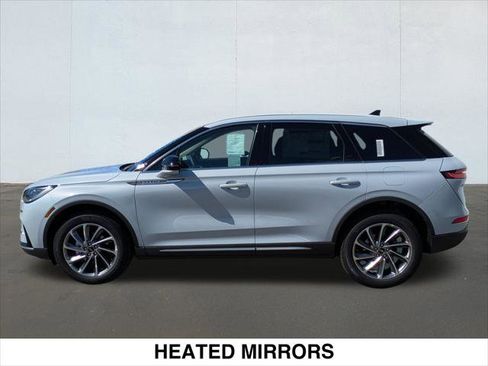 New 2025 Lincoln Corsair FWD w/ Equipment Group 101A image 3