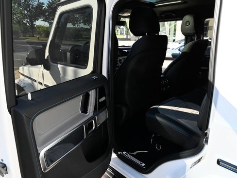 Used 2025 Mercedes-Benz G 580 w/ EQ Technology image 37