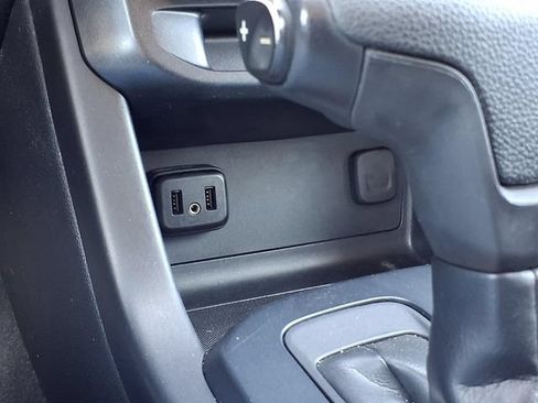 Used 2019 Chevrolet Colorado W/T w/ WT Convenience Package RWD image 12