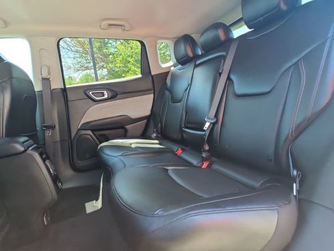 Used 2022 Jeep Compass Latitude AWD/4WD image 14