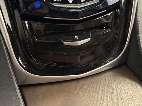 Used 2018 Cadillac Escalade Premium Luxury AWD/4WD image 46