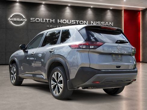 Certified 2023 Nissan Rogue SV FWD image 3