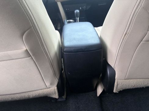 Used 2013 Toyota RAV4 XLE AWD/4WD image 20