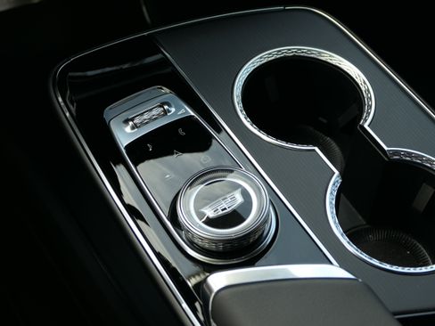 New 2026 Cadillac Lyriq Premium Luxury AWD/4WD image 23