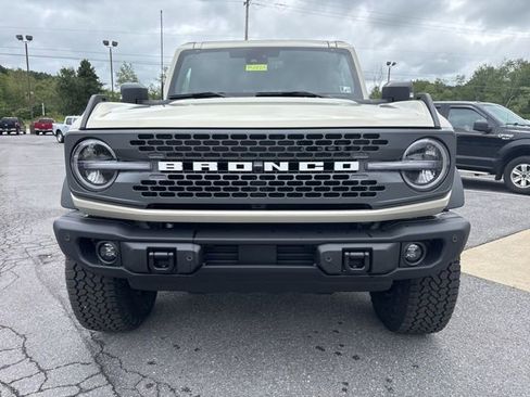 New 2025 Ford Bronco Badlands image 11