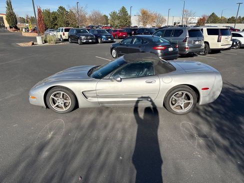 Used 2004 Chevrolet Corvette Convertible w/ Preferred Equipment Group RWD image 14