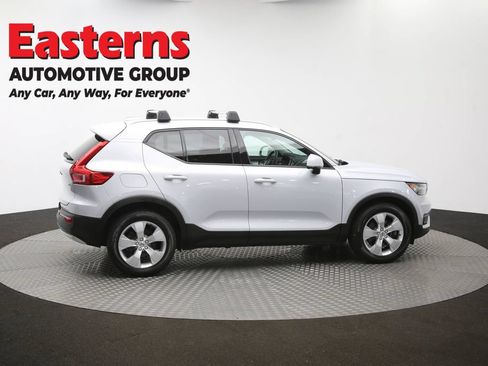 Used 2021 Volvo XC40 T4 Momentum FWD image 42