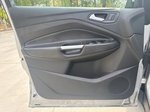 Used 2015 Ford Escape SE w/ Equipment Group 201A image 14