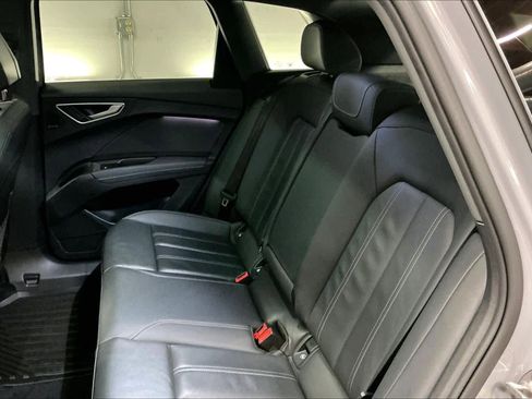 Used 2023 Audi Q4 e-tron Prestige image 28