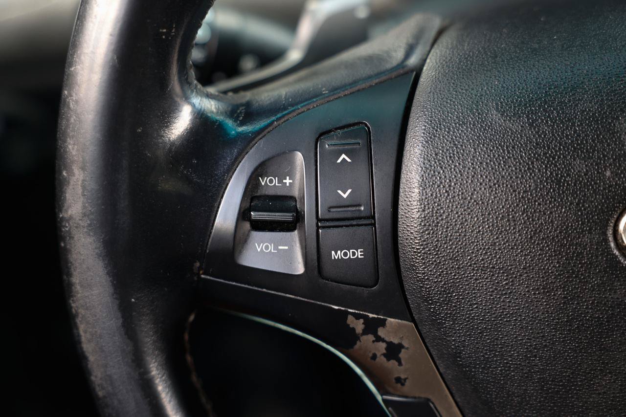 Used 2013 Hyundai Genesis 3.8 RWD image 26