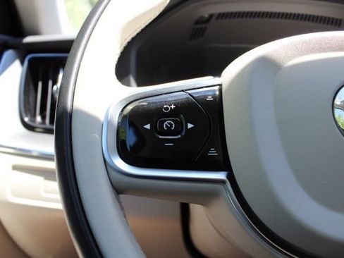 Certified 2024 Volvo XC60 B5 Core w/ Climate Package AWD/4WD image 31
