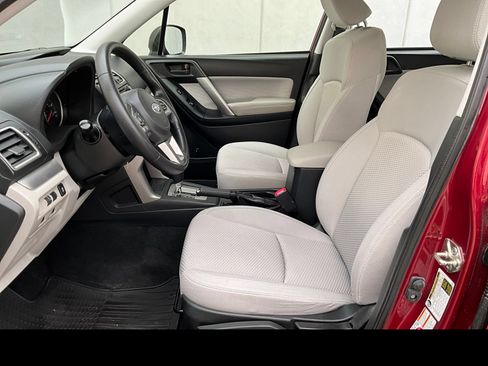 Used 2018 Subaru Forester 2.5i w/ Alloy Wheel Package AWD/4WD image 2
