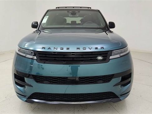 Used 2025 Land Rover Range Rover Sport Dynamic SE image 2