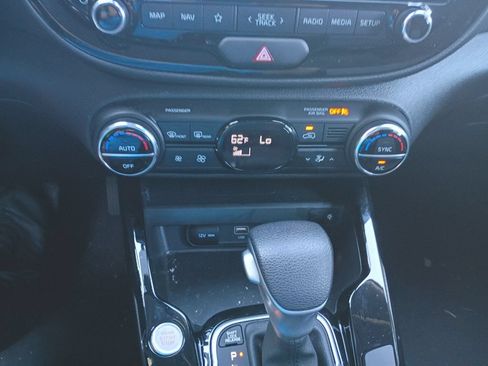 Used 2025 Kia Soul S FWD image 22