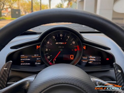 Used 2016 McLaren 675LT image 16