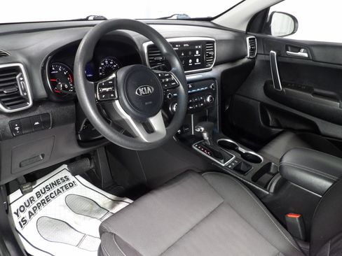 Used 2021 Kia Sportage LX AWD/4WD image 11