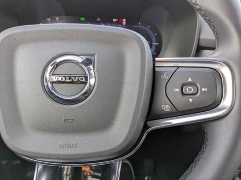 Used 2023 Volvo XC40 Recharge Plus image 15
