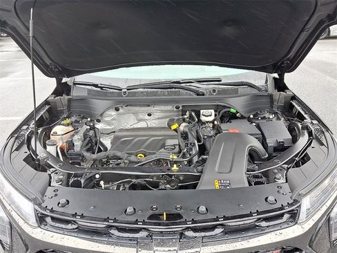 Used 2024 Chevrolet Trax RS w/ Sunroof Package image 29