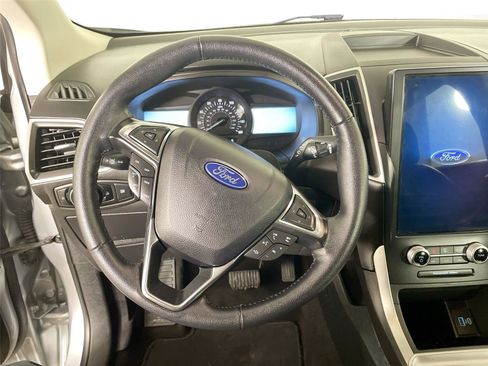 Used 2024 Ford Edge SEL image 12