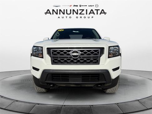 Certified 2024 Nissan Frontier SV image 8