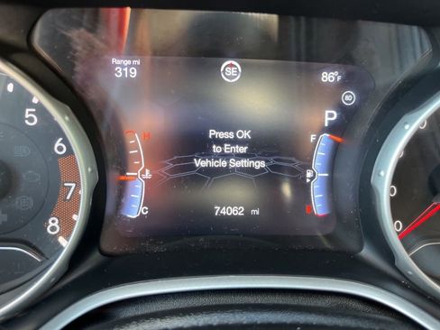 Used 2019 Jeep Compass Limited AWD/4WD image 15