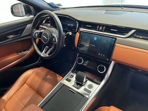 Used 2024 Jaguar XF R-Dynamic SE image 30