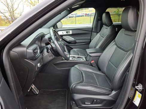 Certified 2021 Ford Explorer ST w/ Equipment Group 401A image 14